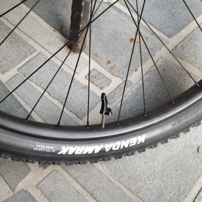 Nắp van Presta hình “cậu nhỏ” (Presta valve penis cap)