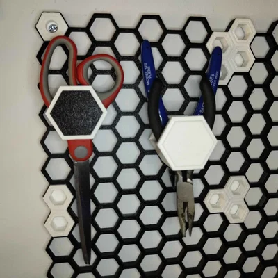 Giá đỡ Kéo hoặc Kìm cho HSW (Honeycomb Storage Wall)