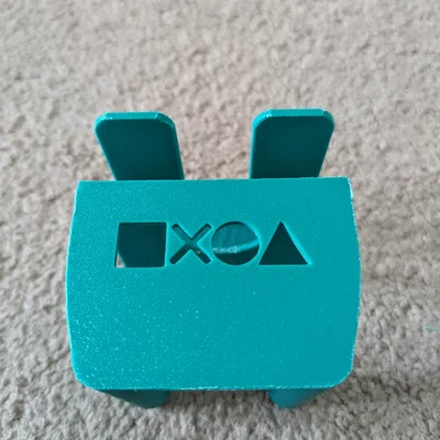 Giá treo tay cầm PS5 DualSense in 3D gọn gàng cho góc chơi game