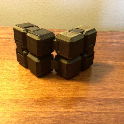 Mô hình đồ chơi giải tỏa căng thẳng Infinity Cube (Fidget Toy)