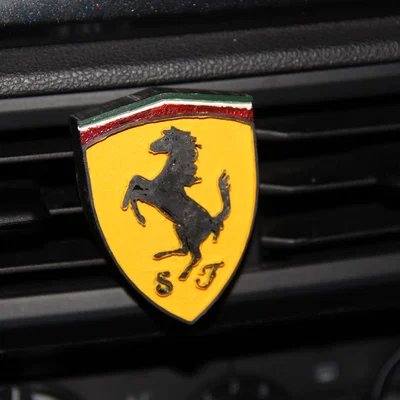 Kẹp logo Ferrari gắn khe gió (air vent) ô tô
