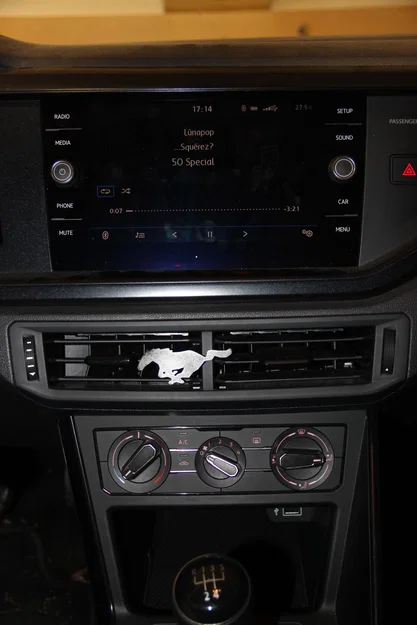 Kẹp logo Mustang gắn khe gió (air vent) trên xe - Image 4