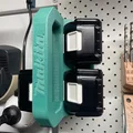 Giá Đỡ Pin Makita 18v Đa Năng - Thumbnail 2