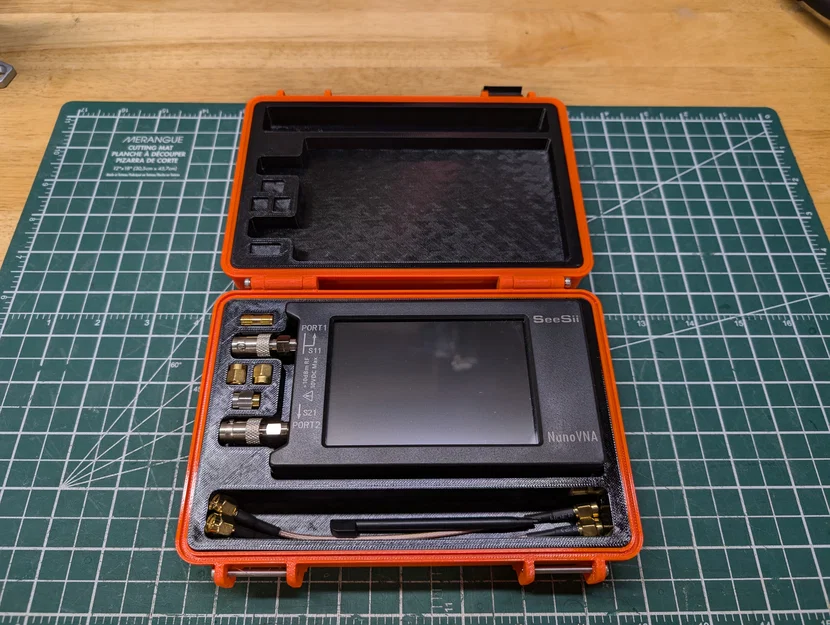 Hộp Rugged cho NanoVNA-H4 - Image 1