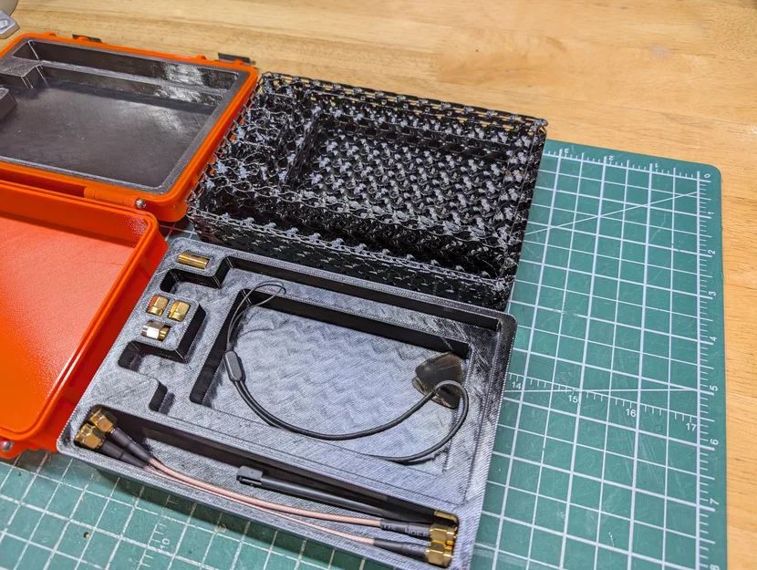 Hộp Rugged cho NanoVNA-H4 - Image 4