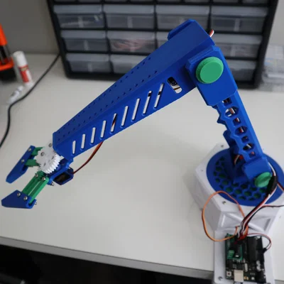 Cánh tay Robot (Robotic Arm) với 3 bậc tự do và bộ kẹp