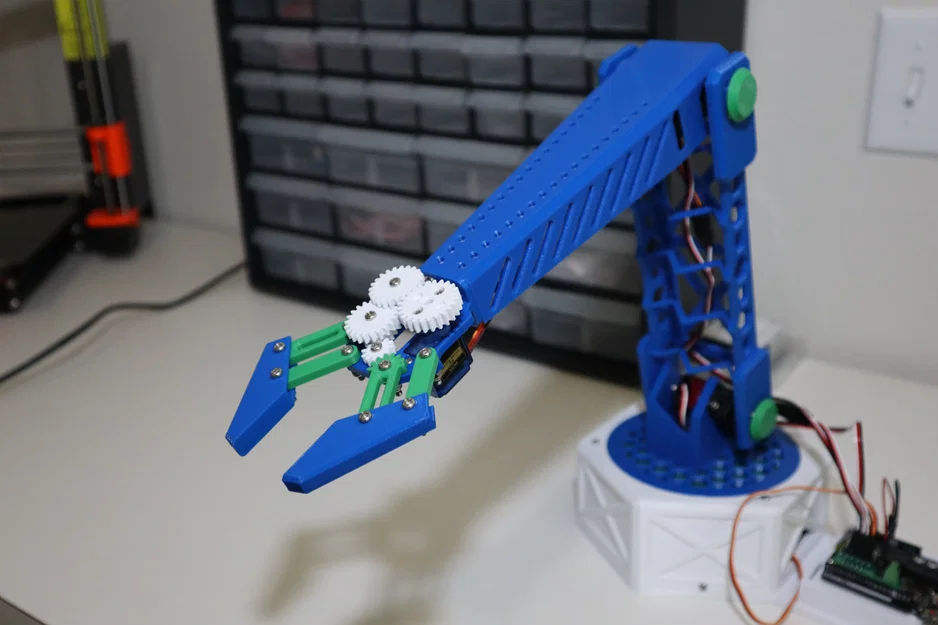 Cánh tay Robot (Robotic Arm) với 3 bậc tự do và bộ kẹp - Image 2