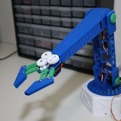 Cánh tay Robot (Robotic Arm) với 3 bậc tự do và bộ kẹp