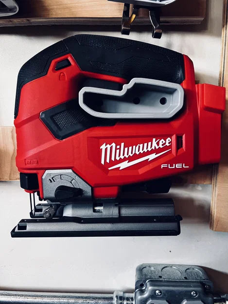 Giá treo máy cưa lọng Milwaukee M18 - Giải pháp lưu trữ DIY thông minh - Image 1