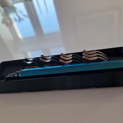 Khay đựng dụng cụ gọt bavia (Deburring Tool) hệ Gridfinity