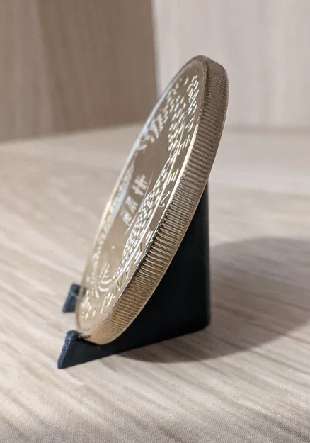 Chân đế trưng bày tiền xu (Display Coin Holder) in 3D nhỏ gọn - Image 1