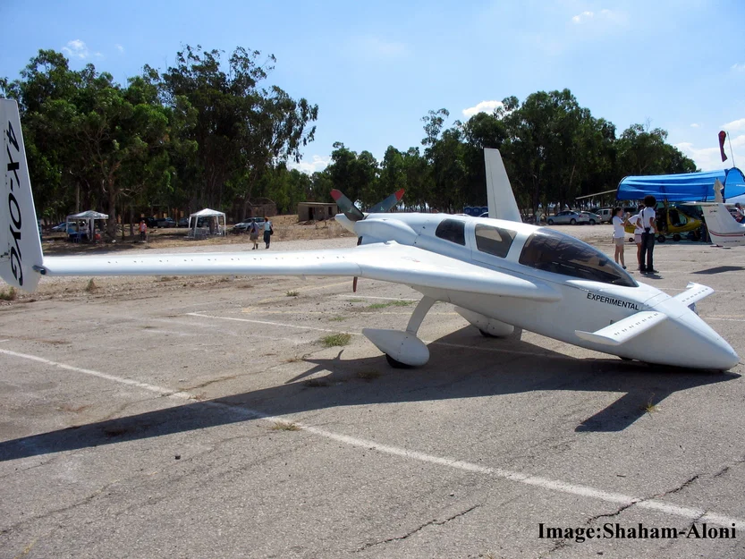 Máy bay thử nghiệm Cozy MK IV (Cozy MK IV Experimental Airplane) - Image 4