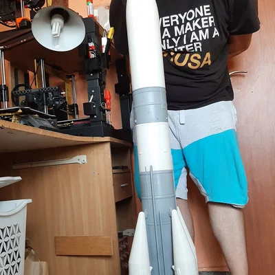 Mô hình tên lửa Ariane 6 tỷ lệ 1/48