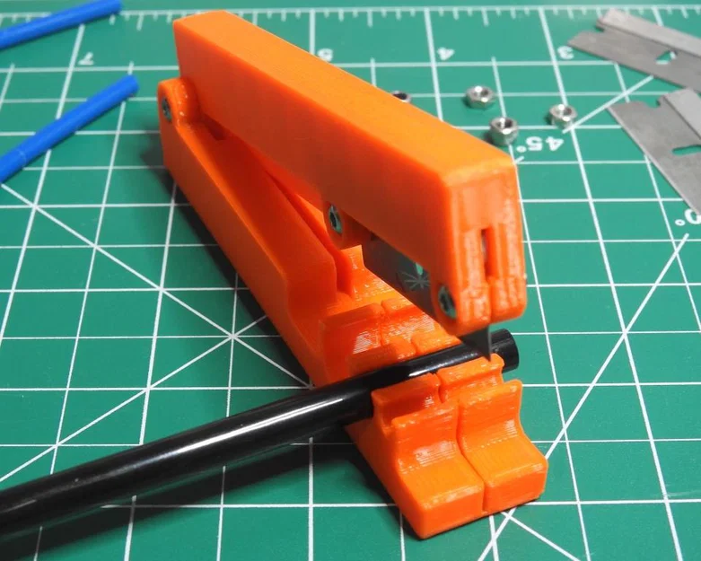 Dụng cụ cắt ống lọc nước (3/8", 1/4" và PTFE) - Image 1