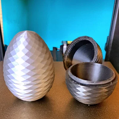 Geometric Twist Egg Capsule – Hộp trứng vặn hoạ tiết hình học