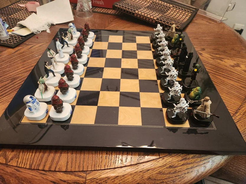 Bộ cờ vua Star Wars kèm đế - Image 1