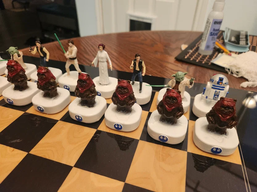 Bộ cờ vua Star Wars kèm đế - Image 3