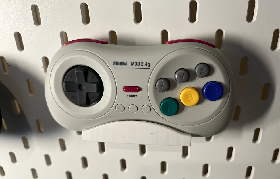 Ngàm gắn tay cầm 8BitDo M30 cho IKEA Skadis - Image 1