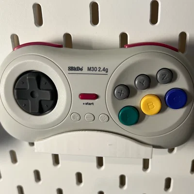 Ngàm gắn tay cầm 8BitDo M30 cho IKEA Skadis