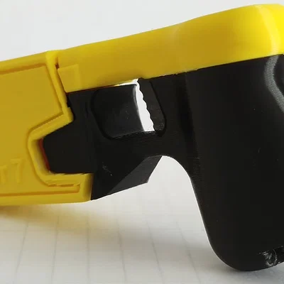 Mô hình Taser T7 - Bản in 3D mô phỏng phụ kiện tự vệ chi tiết