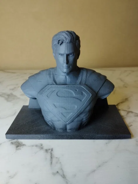 Mô hình tượng bán thân Superman in 3D cực chất cho người hâm mộ - Image 1
