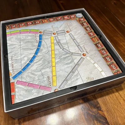 Insert/Organizer cho Ticket to Ride (kèm hộp tàu) - chia 4 mảnh
