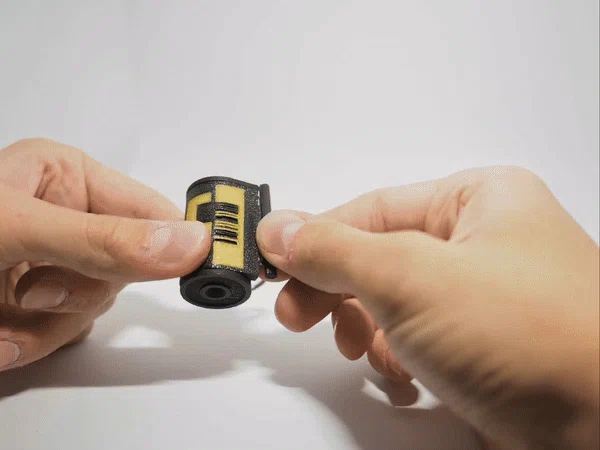 Móc Khóa Cuộn Phim Ảnh (PHOTO FILM KEYCHAIN) - Image 2