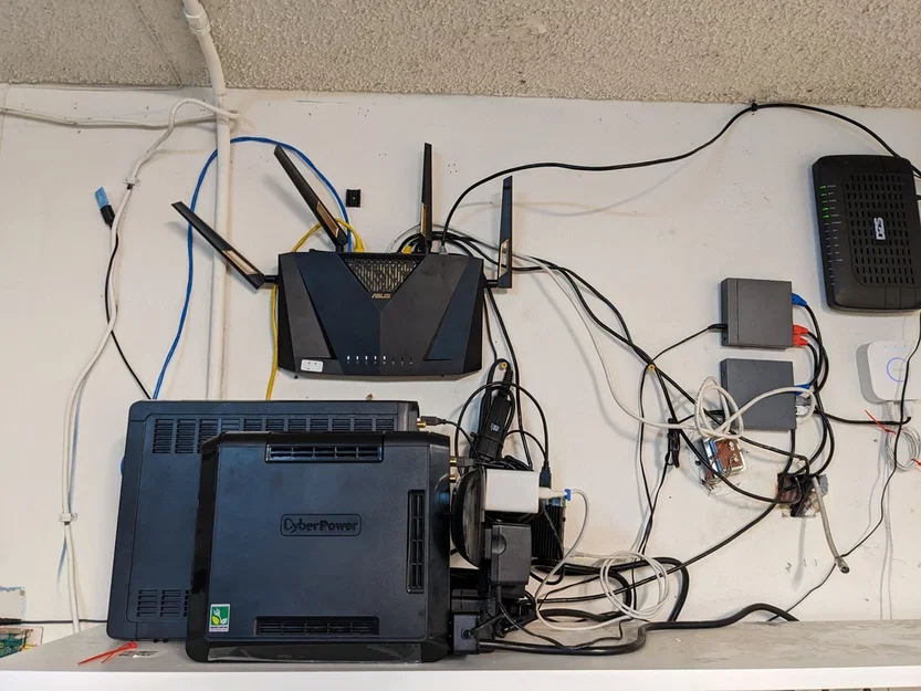 Giá treo tường cho router Asus AX88U (Asus AX88U Router Wall Mount) - Image 3