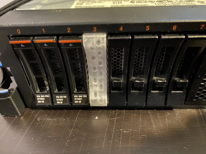 Khay/Caddy ổ cứng 2.5" cho server IBM/Lenovo xSeries (44T2216) - Image 1