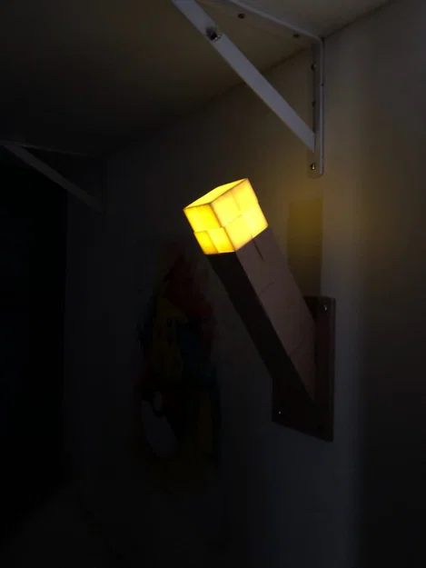 MINECRAFT - Đuốc treo tường (có lỗ gắn đèn pin) - Image 2