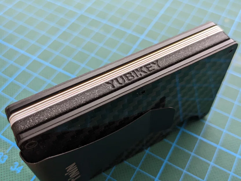 Khay bảo vệ YubiKey thiết kế chuẩn thẻ tín dụng - Image 2