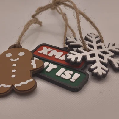 Bộ trang trí/móc khóa Giáng Sinh - bông tuyết, người bánh gừng & chữ xmas