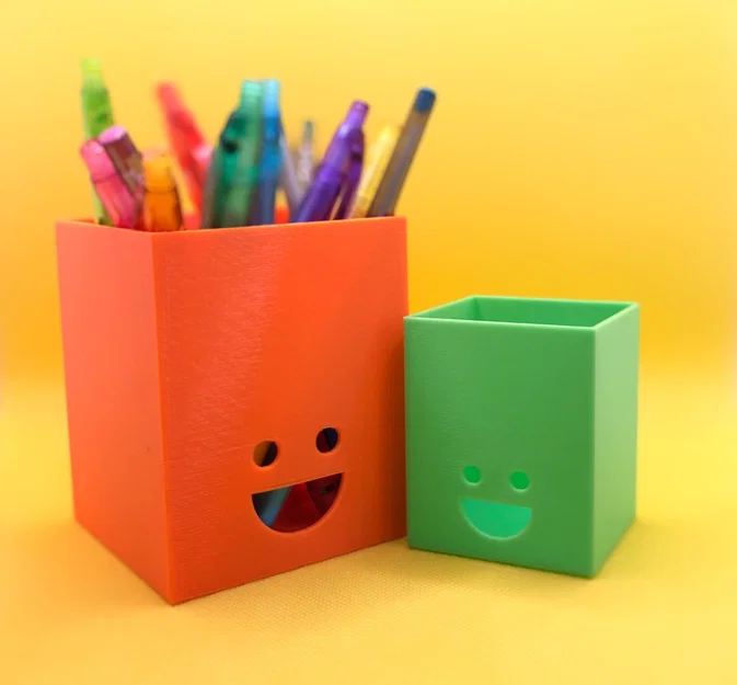 Ống đựng bút Smile (pen holder) - Image 1