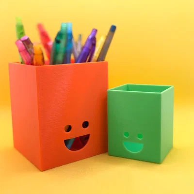 Ống đựng bút Smile (pen holder)