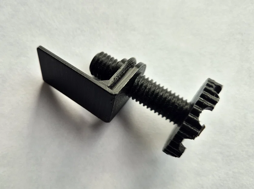 Giá đỡ và ốc vít cho chậu hoa Emsa Poetic - Image 1