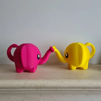 Bình tưới cây hình voi (Elephant watering can)