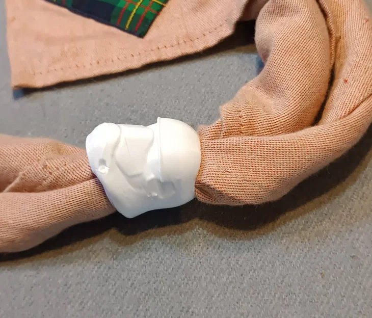 Vòng giữ khăn quàng cổ in 3D hình mũ Stormtrooper - Image 7
