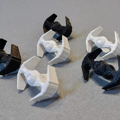 Vòng giữ khăn quàng cổ hình tàu chiến TIE Fighter in 3D độc đáo