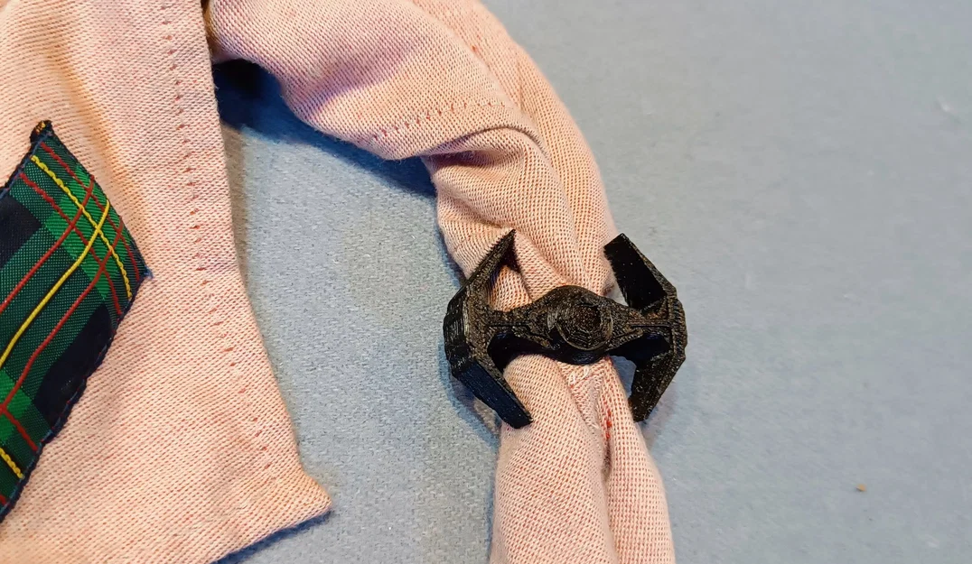 Vòng giữ khăn quàng cổ hình tàu chiến TIE Fighter in 3D độc đáo - Image 9