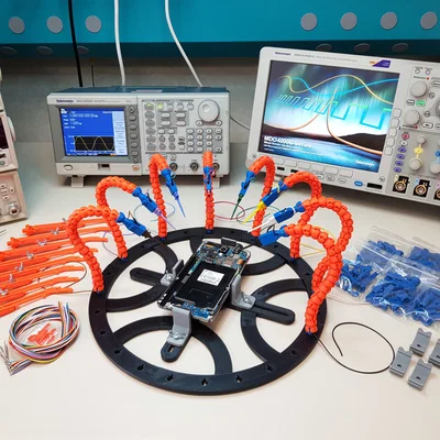 Trạm làm việc PCB Workstation XL với cánh tay khớp nối