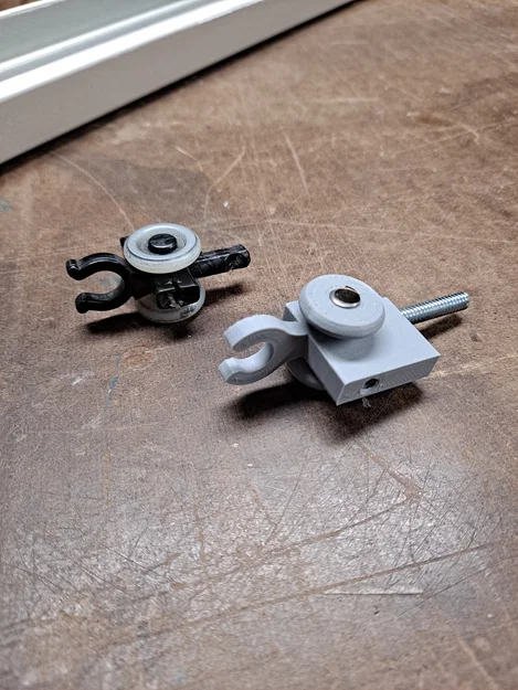 Pella Screen Door Trolley (Trolley cửa lưới trượt Pella) - Image 1