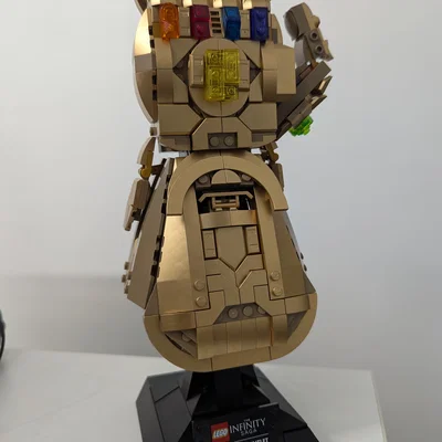 Giá treo tường cho Lego - Marvel Infinity Gauntlet