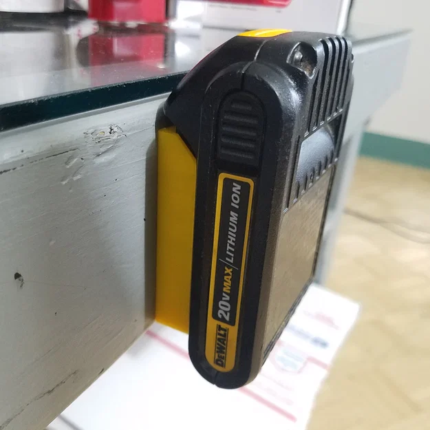 Giá treo tường cho pin DeWalt 20V - Thiết kế 3D gọn gàng - Image 2