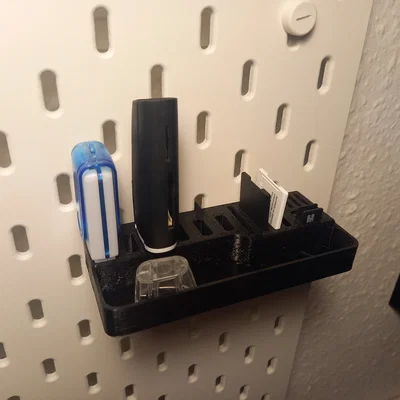 Giá treo IKEA Skadis đựng USB stick và thẻ SD