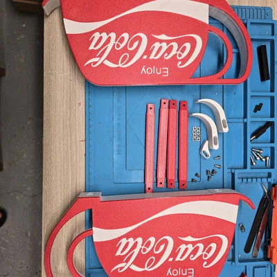 Can dispenser - Coca Cola