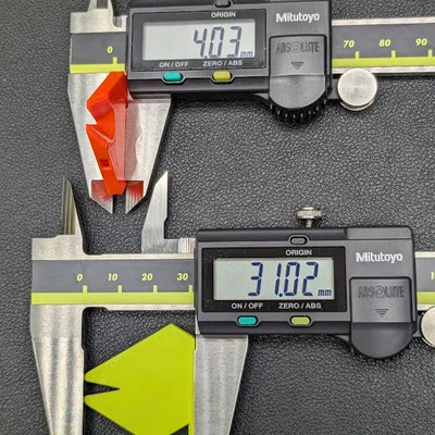 Móc khóa còi & gỡ ve Tick Whistle Keychain