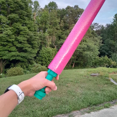 POOL-SABERS *An Toàn Cho Bé* Kiếm Pool Noodle (Kid Safe)!