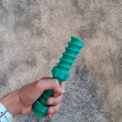 Tay cầm kiếm phao bể bơi (Pool Noodle Swords) cho bé vui chơi