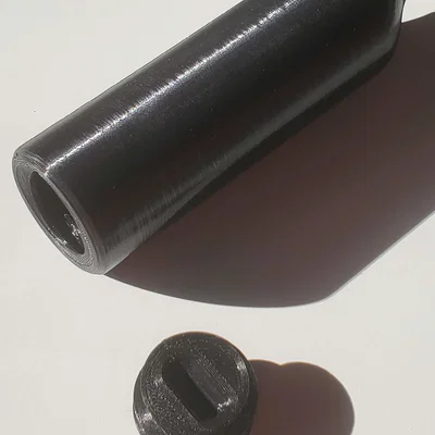 Sploof có nắp đáy vặn ren (screw-in bottom closure)