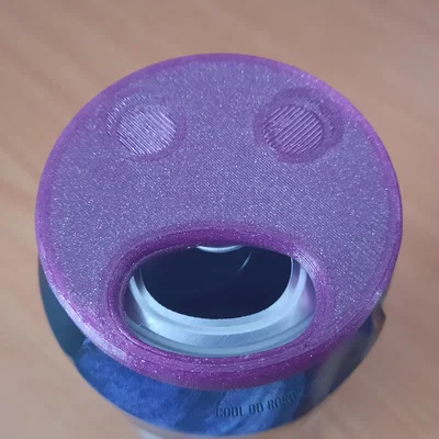 Víčko cho lon chống ong bắp cày (Lid for cans with wasp protection)